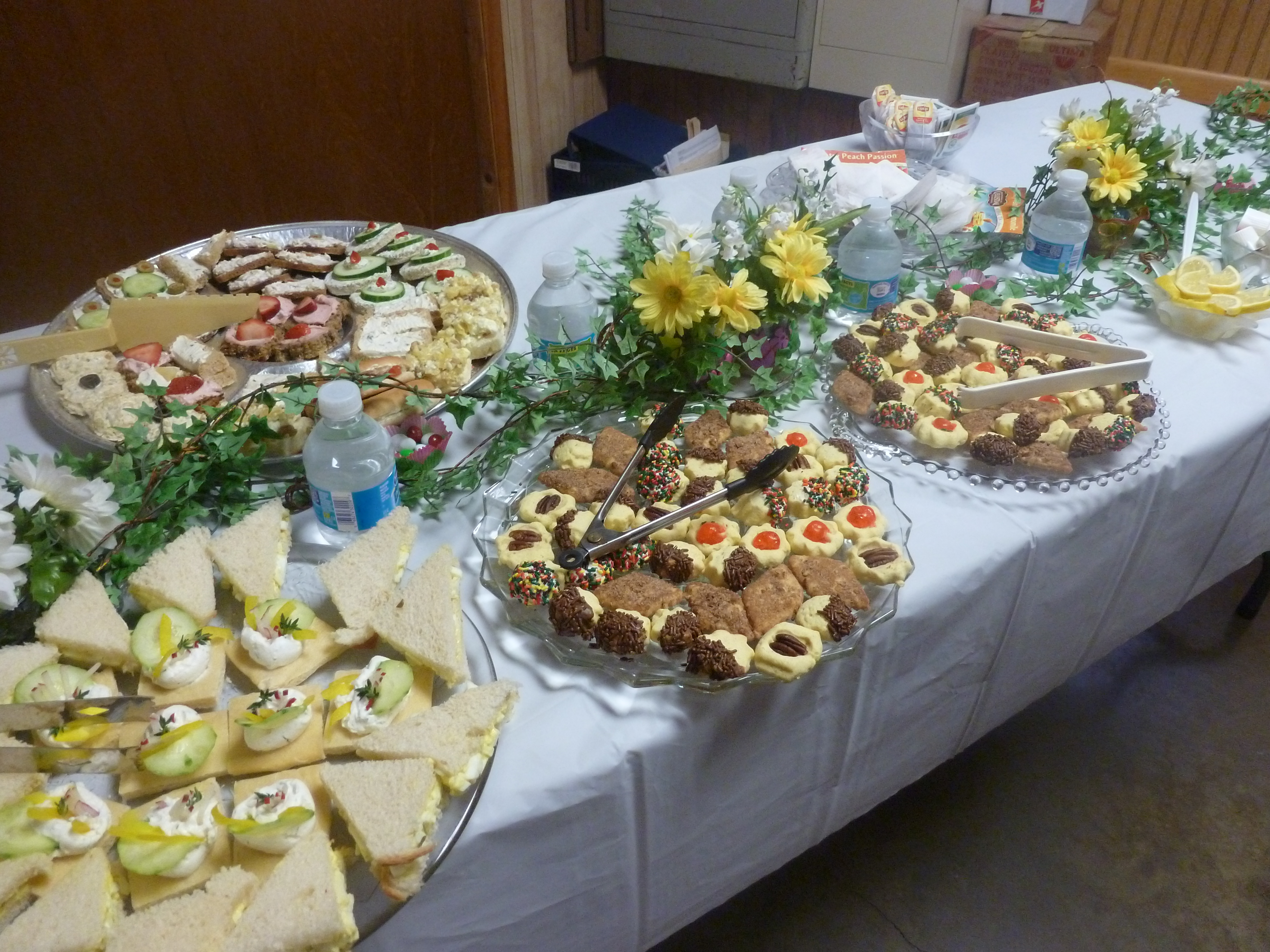 111614teatable.jpg